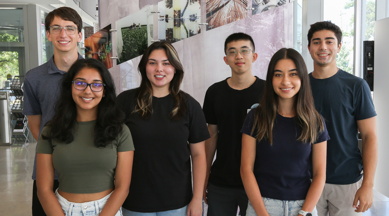 From left: Peter Nardulli, Shriya Wagholikar, Katie Zobus, Richard Zhou, Stella Launay, and Darian Tabrizi are all bioengineering majors in BMEJC.    Photographer: Julia Pollack